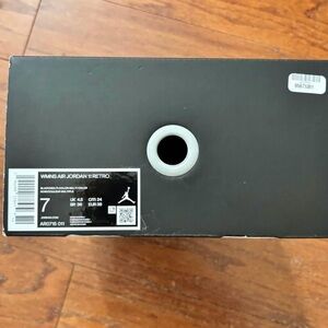 Women’s Air Jordan 11 Retro Jubilee